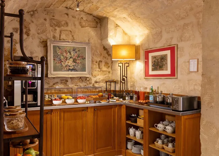 Hotel Le Relais Des Halles Parigi